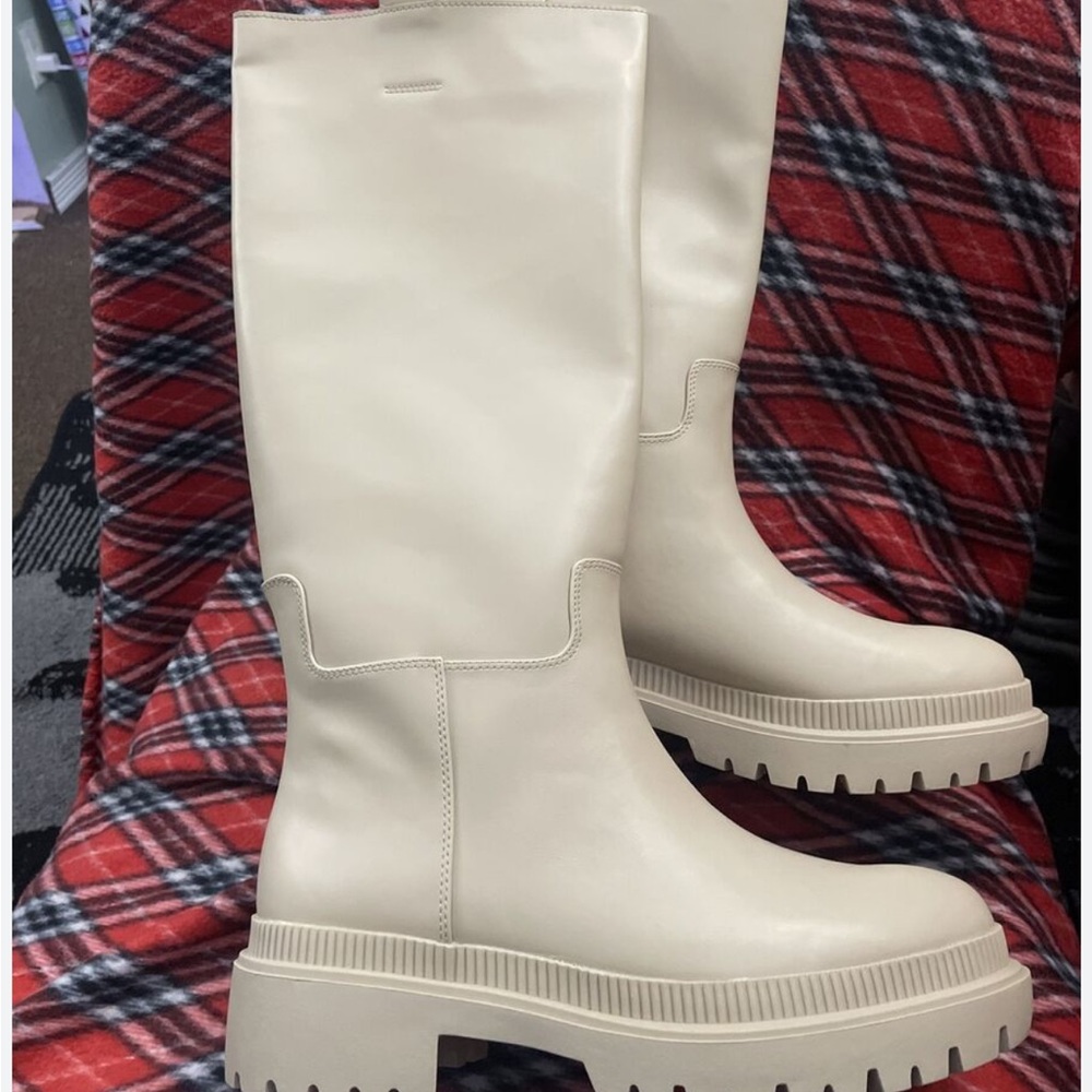 H&M Cream Winter Boots with Chunky Sole and Knee-High Design